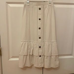 White skirt with buttons